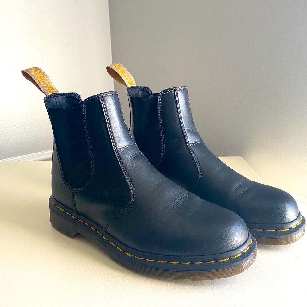 Dr Martens VEGAN CHELSEA BOOT